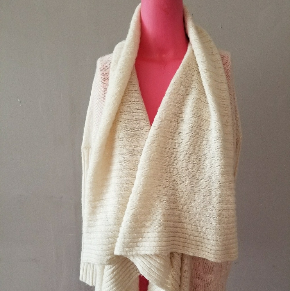 Sweater - Picture 2 of 5